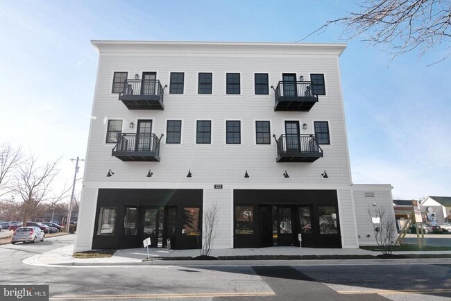 Photo - 123 S Washington St Unit 202