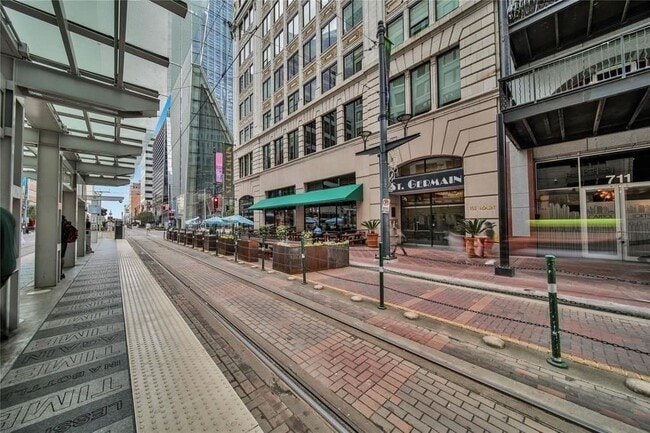 Photo - 705 Main St Unidad 610