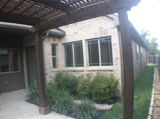 Photo - 593 Concho St