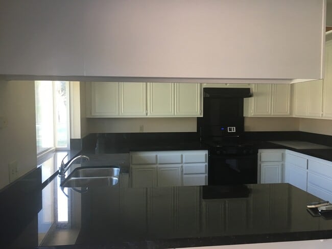 Photo - Stunning 5-Bedroom Home for Rent in Desirable Corona Neighborhood!