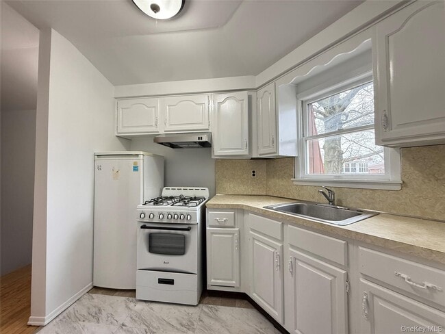 Photo - 157-54-157-20 20th Rd Unit 2 FL