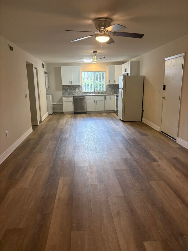 Photo - 3802 N Lake Dr Unidad 20