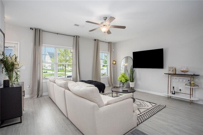 Photo - 1961 James Red Moore Blvd