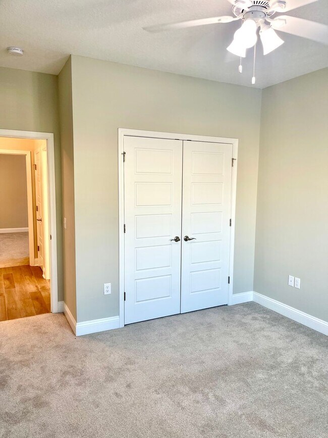 Photo - 160 The Villas Wy