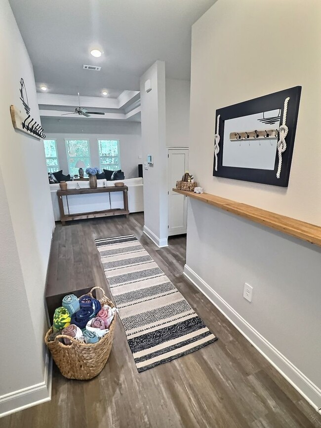 11404 Harrison Ct