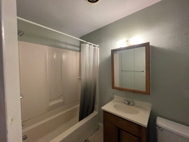 Photo - 414 E Madison St Apartamento Unidad 13