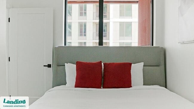 Photo - 632 Howard Rd SE Unidad 242