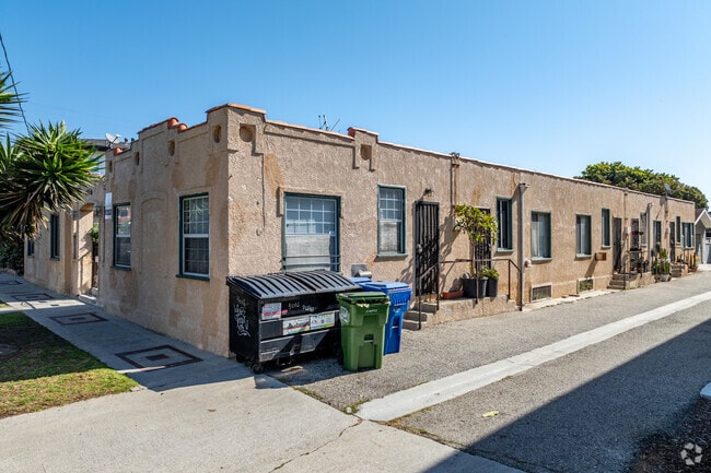 4016 S. Pacific Ave