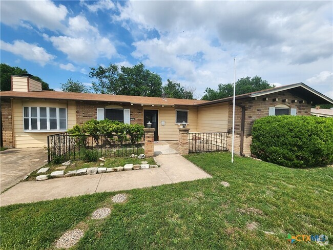 Building Photo - 1509 Ronstan Dr Rental
