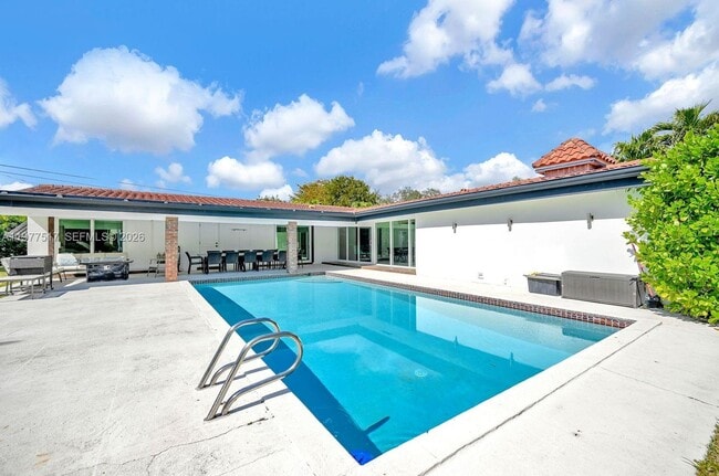 Building Photo - 7700 SW 139th Ter