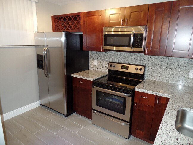 Photo - 109 Lake Emerald Dr