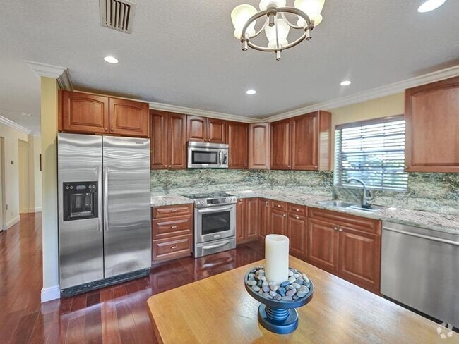 Building Photo - 9113 Vineyard Lake Dr Rental