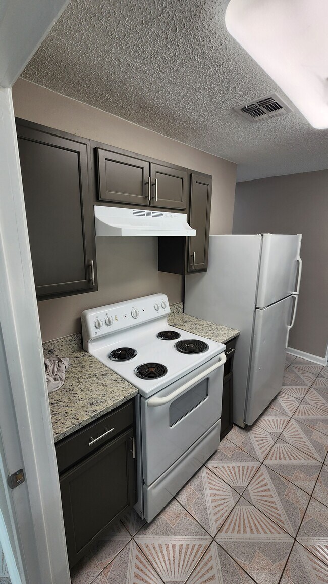 Photo - 606 Crocket St