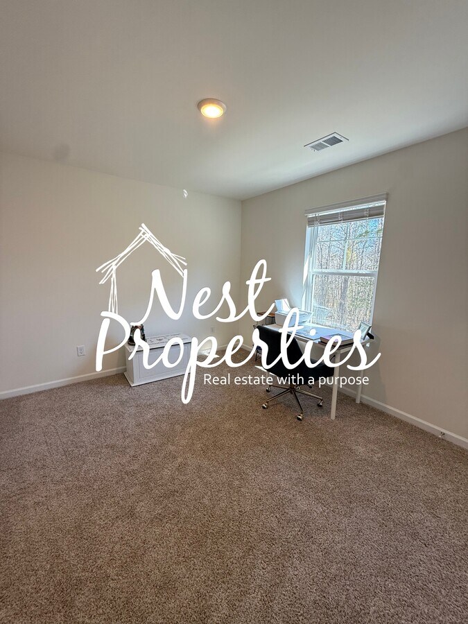 Photo - 2285 Allan Crest Rd