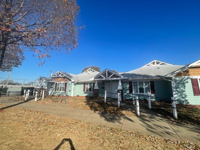 Photo - 2204 Catherine Simmons Ave Unit B