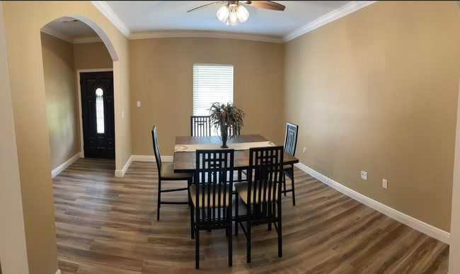 Photo - 111 Grovewood Dr