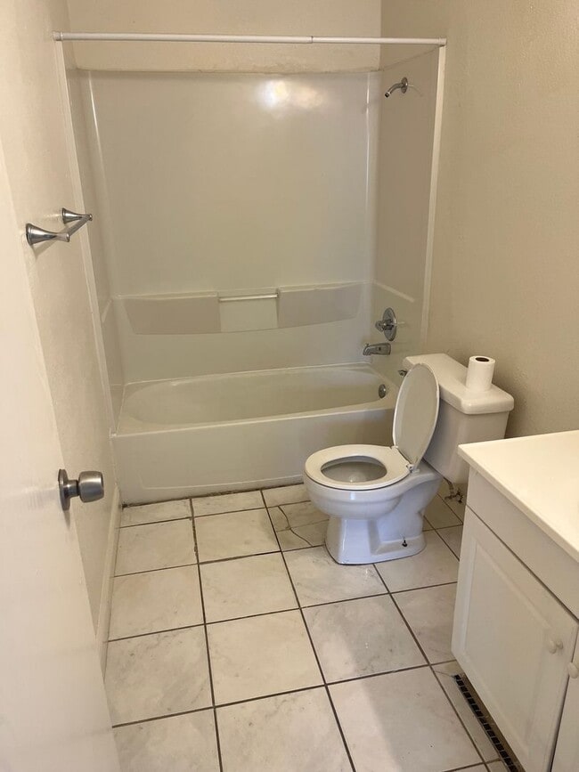 Photo - 2710 Eldora Cir Unit D