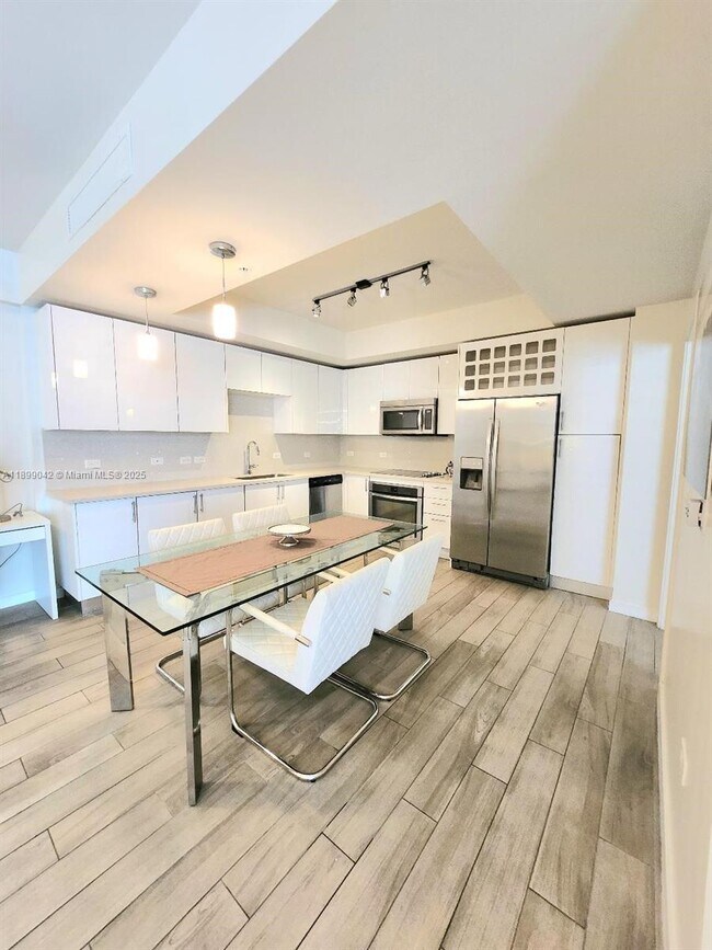 Photo - 999 SW 1st Ave Unidad 2201