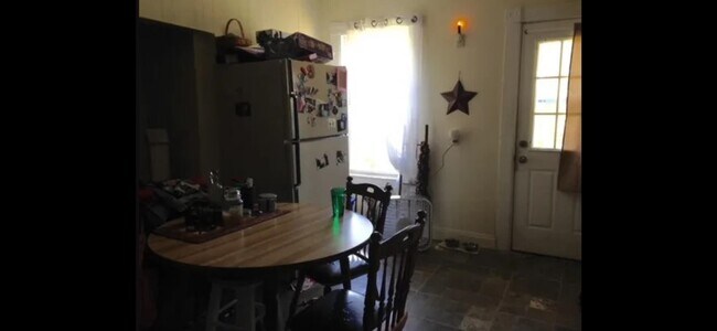 Photo - 9 Gowen St Apartment