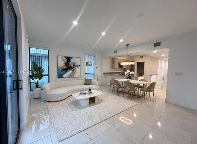 Building Photo - 5481 W Oak Wy