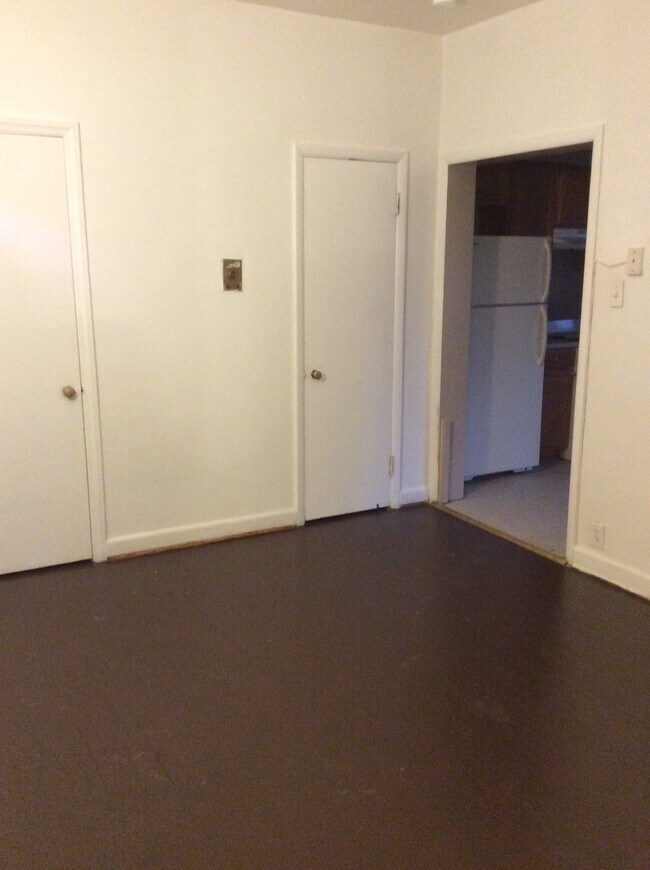 Photo - 729 W Poplar St