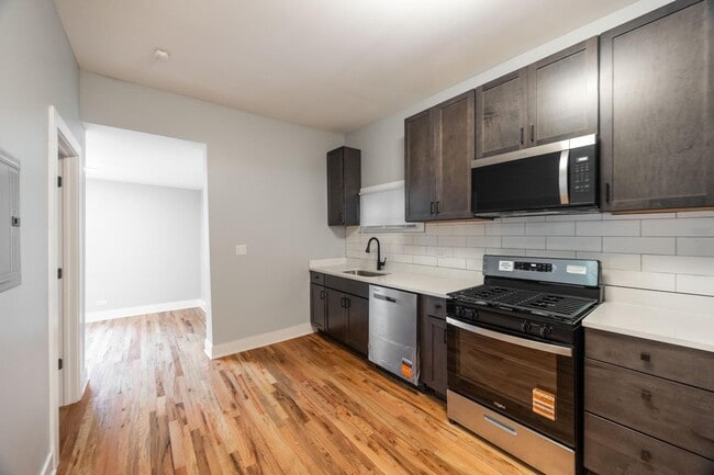 Photo - 1742 N California Ave Unit 3
