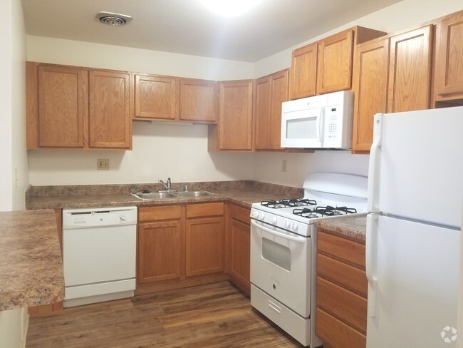 Breakfast Bar Kitchen - Greenbrook Apartments