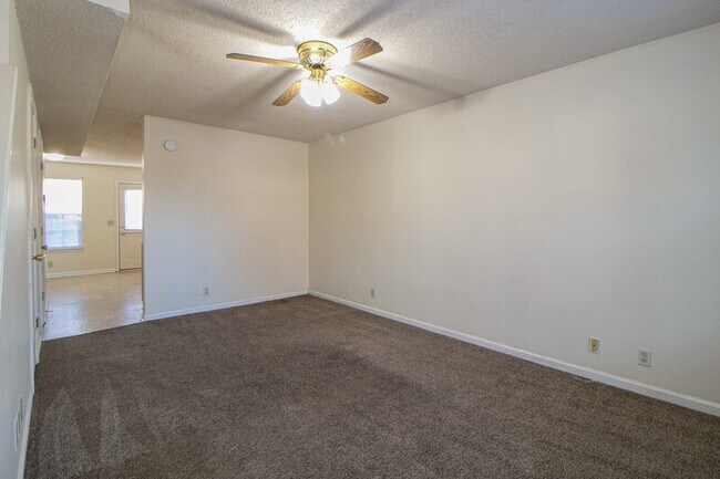 Photo - 108 Hickory Trace Rd