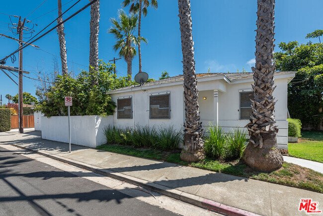 Building Photo - 2314 Frey Ave Rental