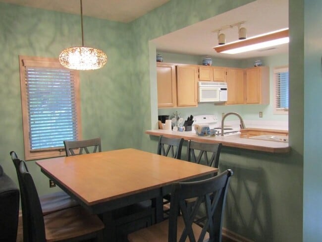 Photo - 1221 Lake Dr