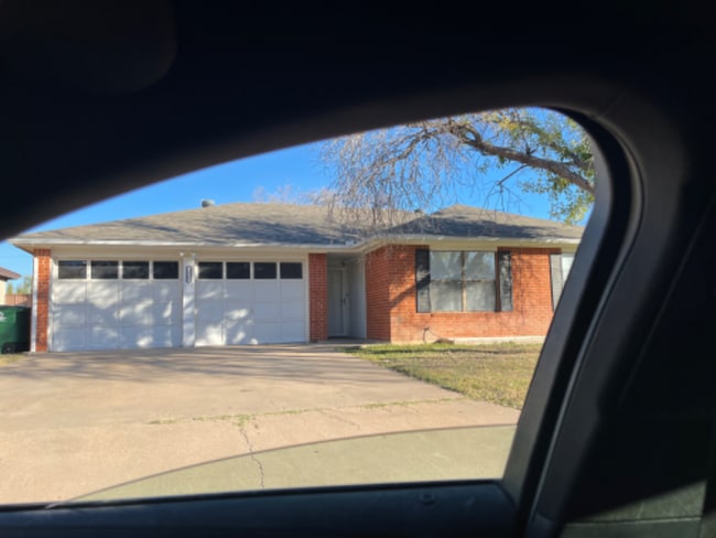 Building Photo - 1718 Kansas Ave Rental