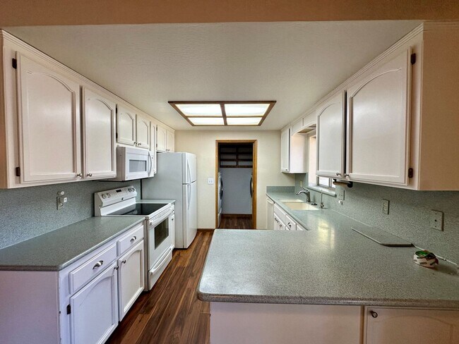 Photo - Gorgeous Confidence Home!!