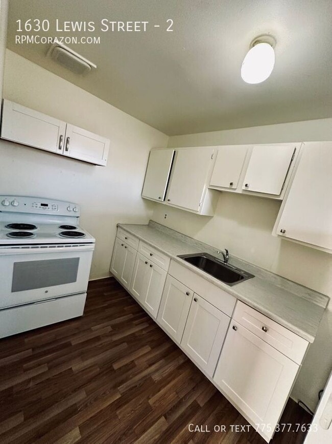 Photo - 1630 Lewis St Unit 2