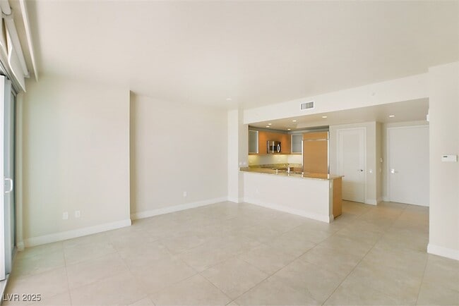 Building Photo - 222 Karen Ave Unit 2105 Rental