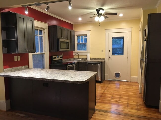 Building Photo - 1010 Glenwood ave