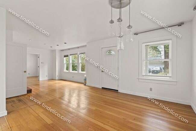 Photo - Pet Friendly Cape Cod in Multnomah Village!