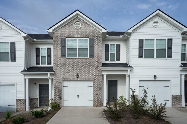 Photo - 950 Quaint Parish Cir