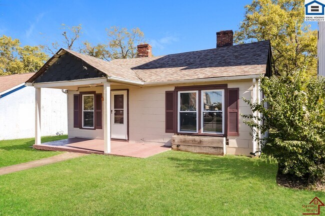 Photo - 1002 33rd Ave N