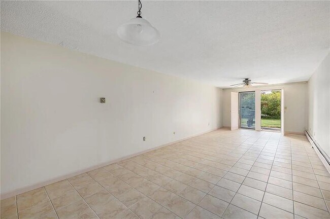 Photo - 510 Child St Unit 303B