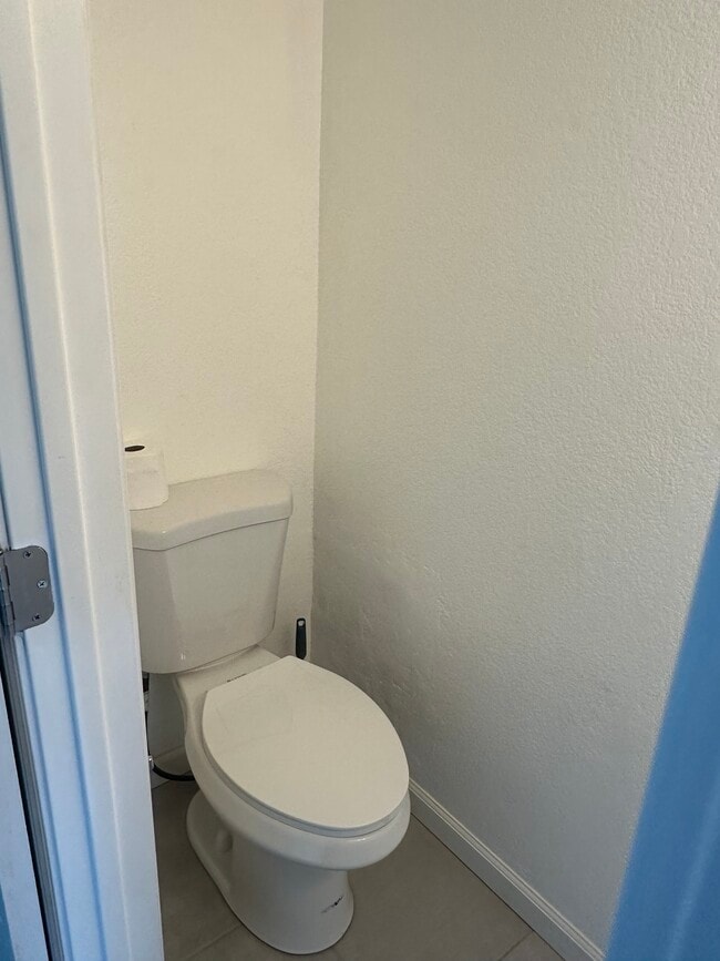 Photo - 13910 Lear Blvd