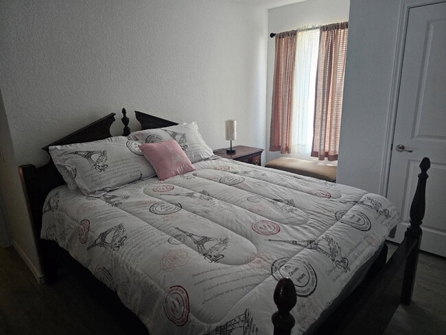 Photo - 9434 Somerset Wy