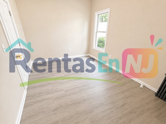 Photo - 335 Myrtle Ave Unidad 1B