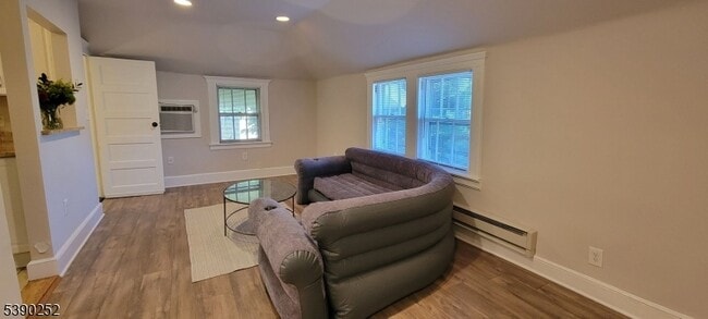 Photo - 9 Lincoln St