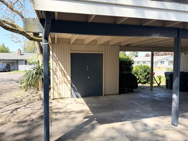 Photo - 1633 Best Ln Unit #1633