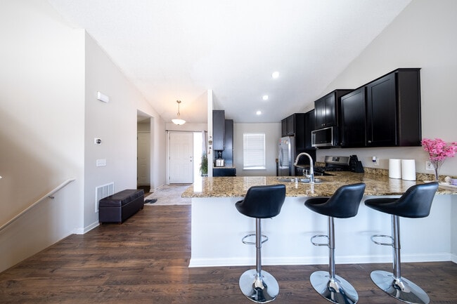 Photo - 8525 Titanium Cir