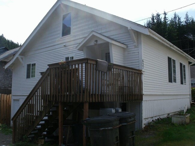 Building Photo - 622 Nickey Way Unit Lower