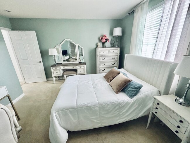 Building Photo - 5130 Kesling St