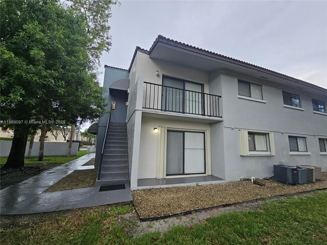 Photo - 6901 NW 179th St Unit 212