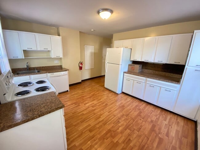 Photo - W Maynard Ave 50-52 RGI Unit 52