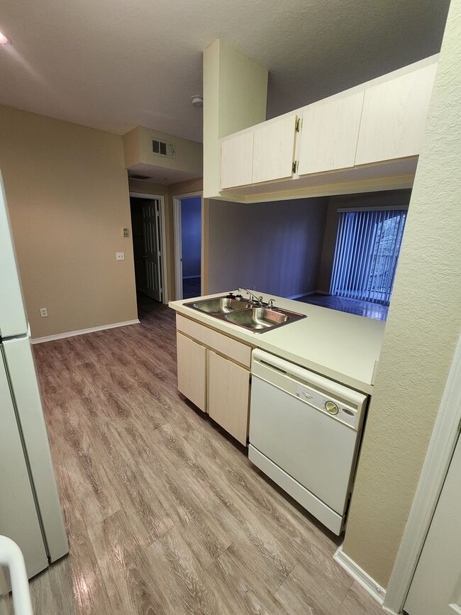 Photo - Holiday Special $500 off first full months rent- The Preserve at Temple Terrace